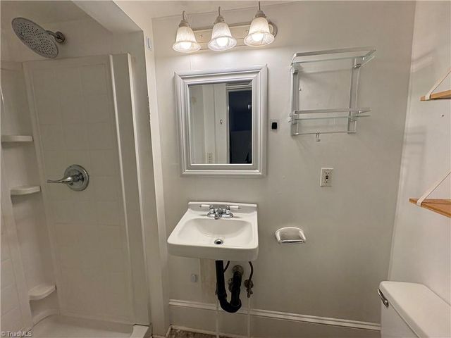 428 Lockland Avenue, Winston-salem, NC 27105