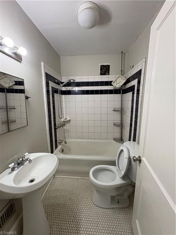 428 Lockland Avenue, Winston-salem, NC 27105