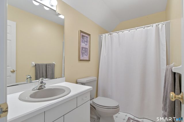 16 Farm Meadow Road, Newtown, CT 06470