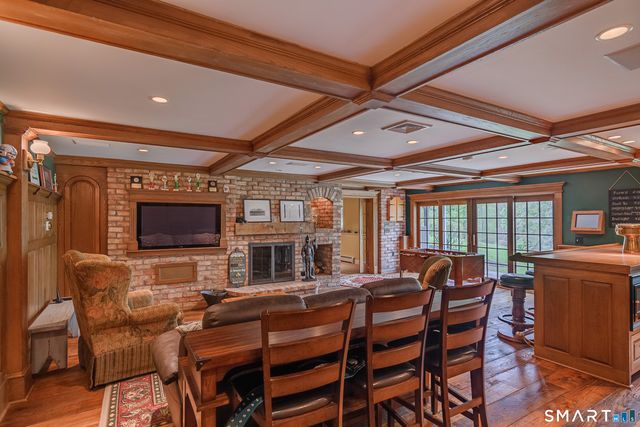 16 Farm Meadow Road, Newtown, CT 06470