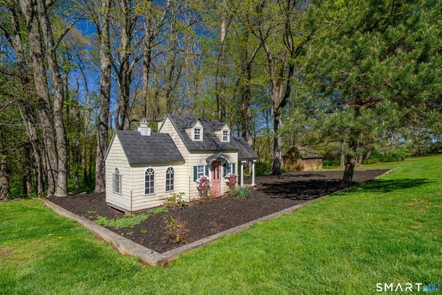 16 Farm Meadow Road, Newtown, CT 06470