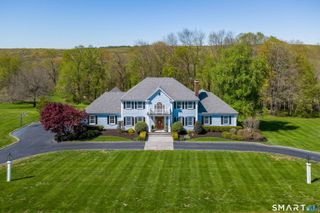 16 Farm Meadow Road, Newtown, CT 06470