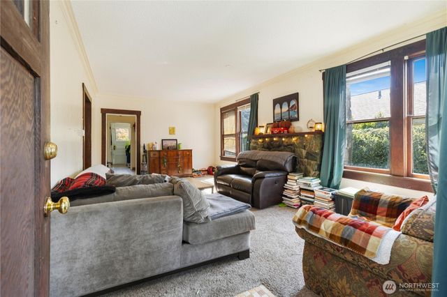 3008 Meridian Street, Bellingham, WA 98225