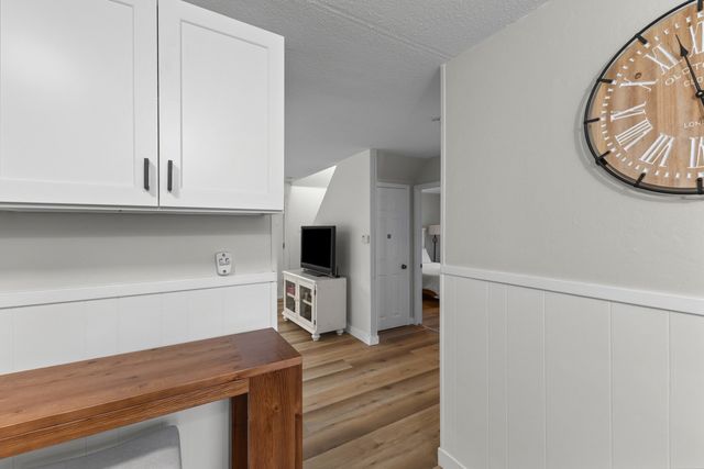 30 Bellridge Dr, Shrewsbury, MA 01545