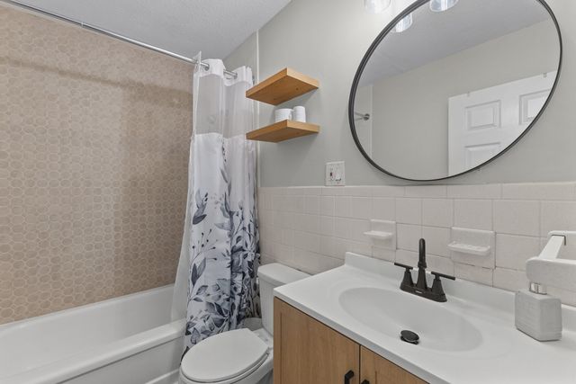 30 Bellridge Dr, Shrewsbury, MA 01545