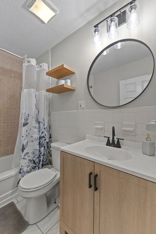 30 Bellridge Dr, Shrewsbury, MA 01545