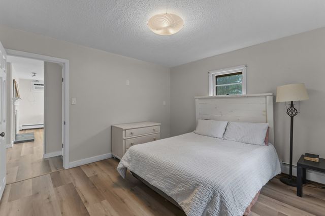 30 Bellridge Dr, Shrewsbury, MA 01545