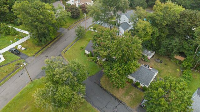 30 Bellridge Dr, Shrewsbury, MA 01545