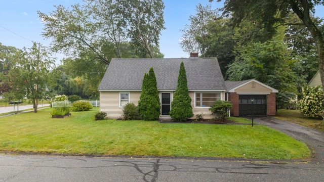 30 Bellridge Dr, Shrewsbury, MA 01545