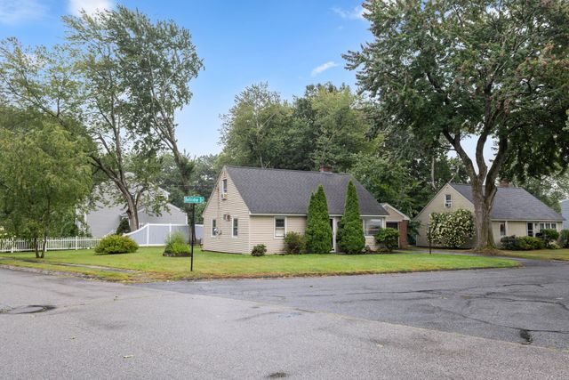 30 Bellridge Dr, Shrewsbury, MA 01545