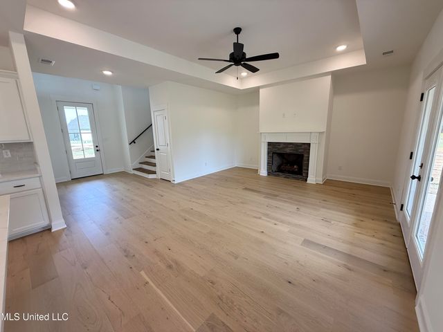 809 Wells Drive, Hernando, MS 38632