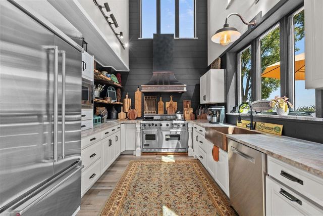 2754 HARBOR LIGHTS LANE, Suamico, WI 54173