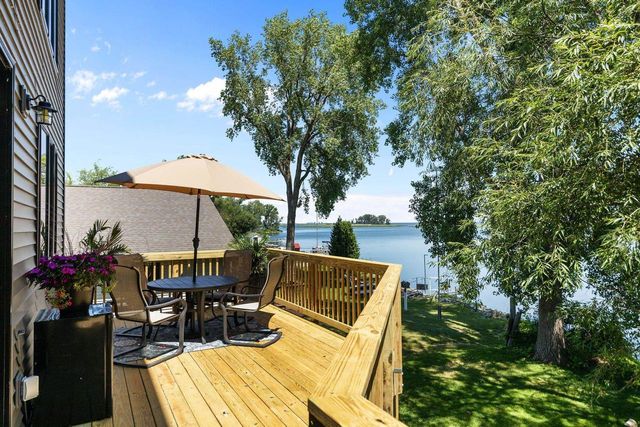 2754 HARBOR LIGHTS LANE, Suamico, WI 54173