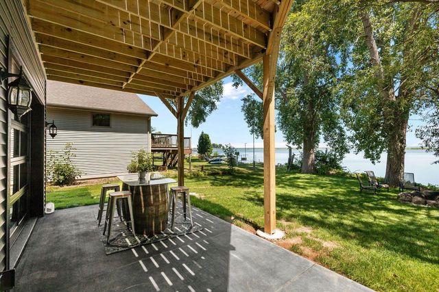 2754 HARBOR LIGHTS LANE, Suamico, WI 54173
