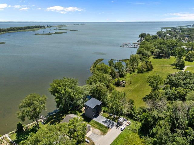 2754 HARBOR LIGHTS LANE, Suamico, WI 54173