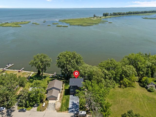 2754 HARBOR LIGHTS LANE, Suamico, WI 54173