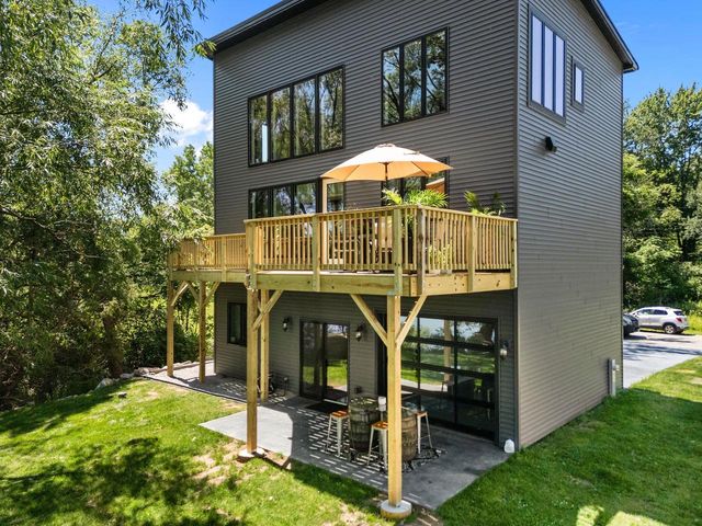 2754 HARBOR LIGHTS LANE, Suamico, WI 54173