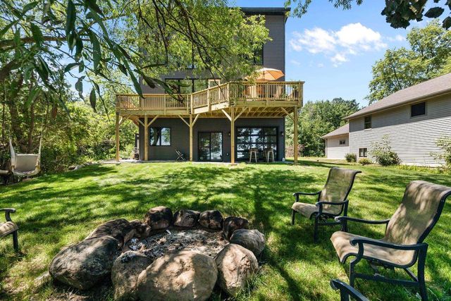 2754 HARBOR LIGHTS LANE, Suamico, WI 54173