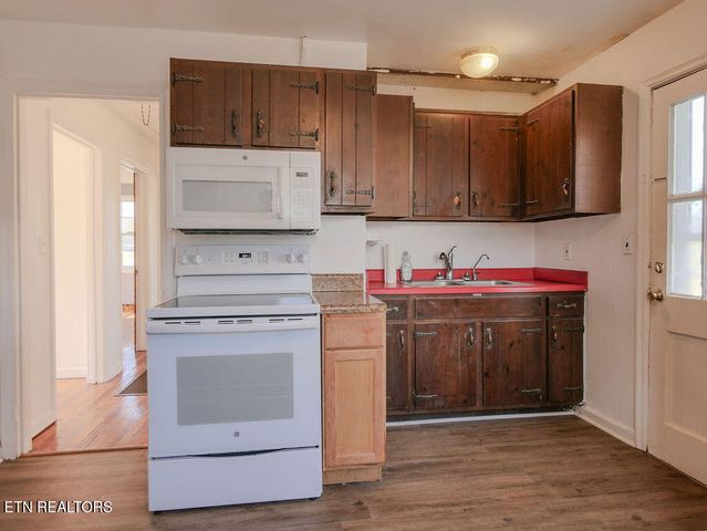 1937 W Gilbert Lane, Knoxville, TN 37920