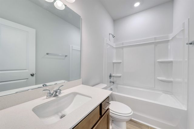 1118 Hainer Place Dr, Conway, SC 29526