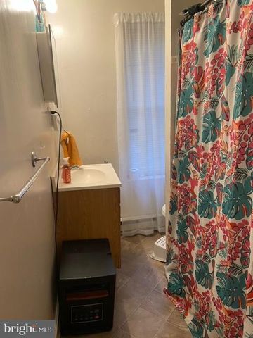 1326 STATE ST, Harrisburg, PA 17103