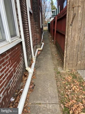 1326 STATE ST, Harrisburg, PA 17103