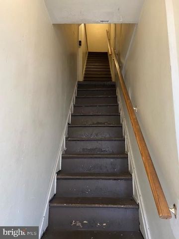 1326 STATE ST, Harrisburg, PA 17103