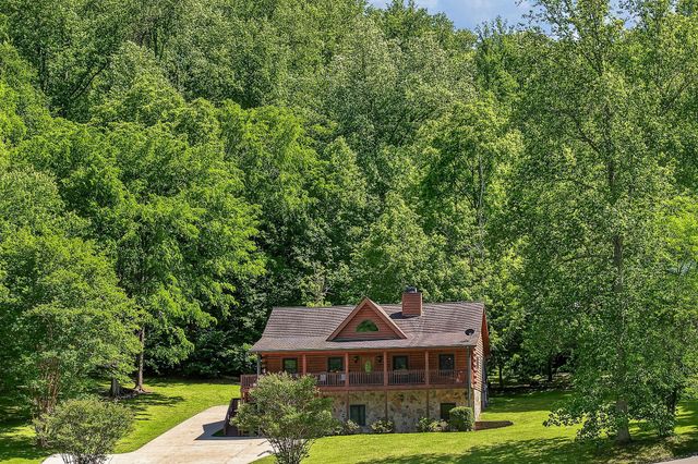 110 Baymont Dr, Lancaster, TN 38569