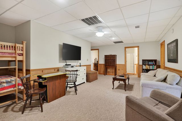 110 Baymont Dr, Lancaster, TN 38569
