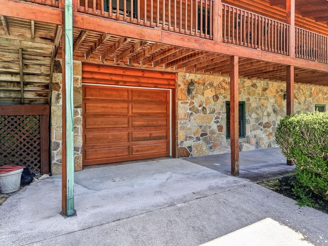 110 Baymont Dr, Lancaster, TN 38569