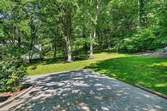 110 Baymont Dr, Lancaster, TN 38569