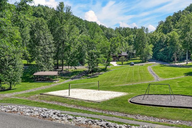 110 Baymont Dr, Lancaster, TN 38569