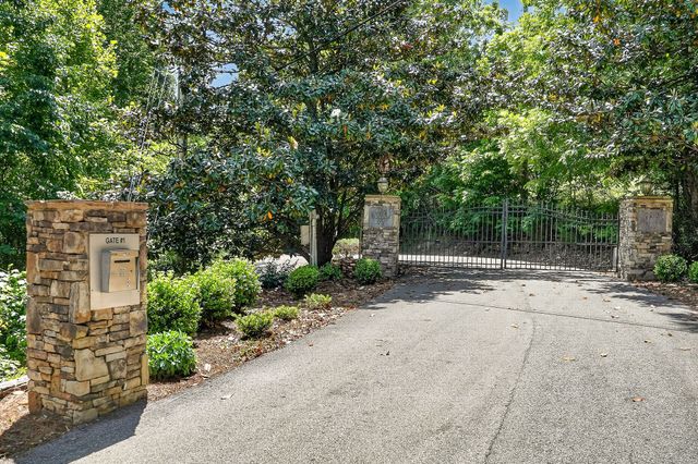 110 Baymont Dr, Lancaster, TN 38569