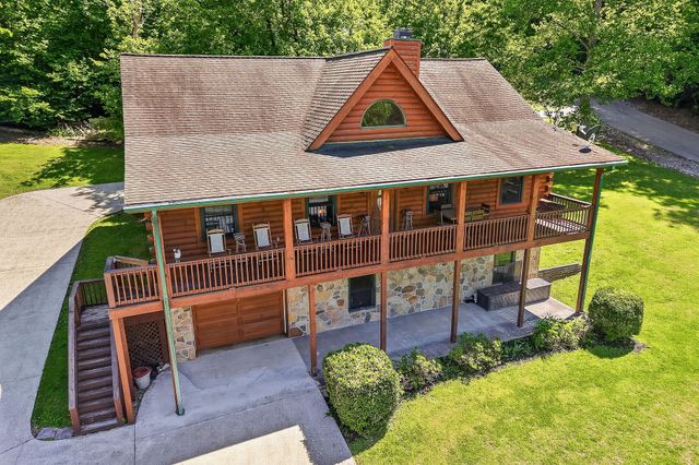 110 Baymont Dr, Lancaster, TN 38569