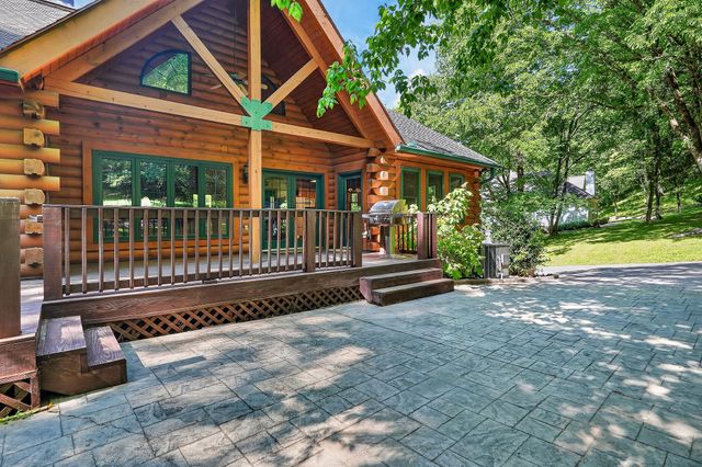110 Baymont Dr, Lancaster, TN 38569