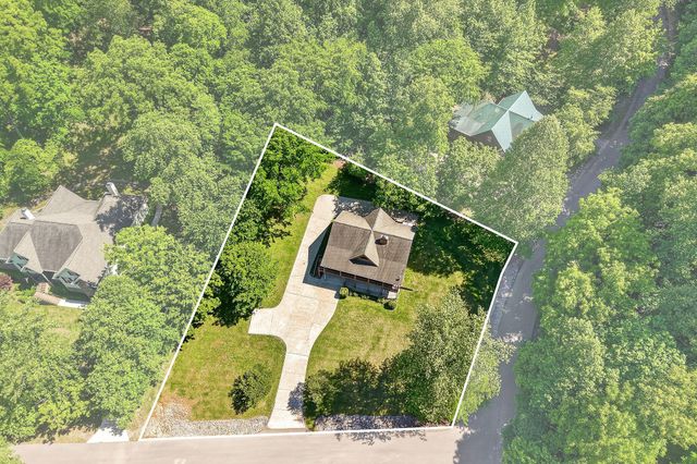 110 Baymont Dr, Lancaster, TN 38569