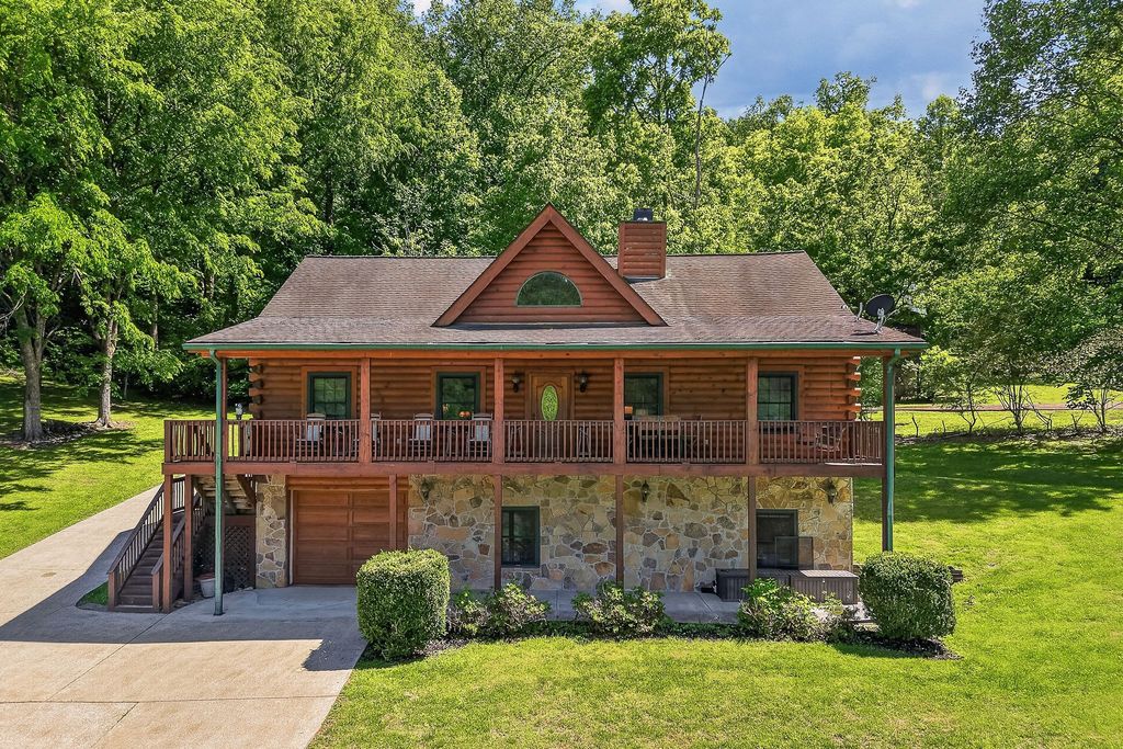 110 Baymont Dr, Lancaster, TN 38569