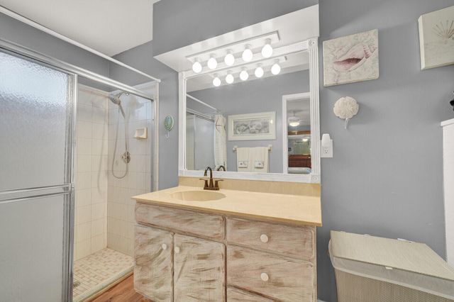 10015 DAISY Avenue, Palm Beach Gardens, FL 33410