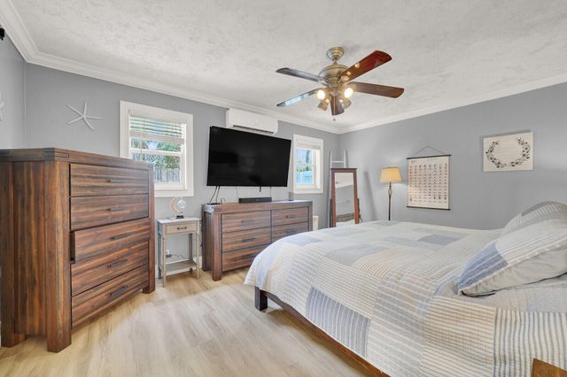 10015 DAISY Avenue, Palm Beach Gardens, FL 33410