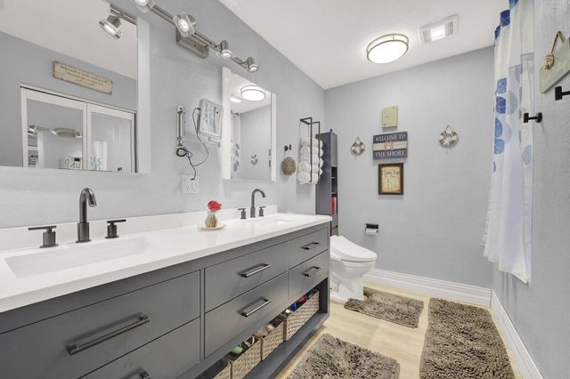 10015 DAISY Avenue, Palm Beach Gardens, FL 33410