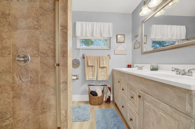 10015 DAISY Avenue, Palm Beach Gardens, FL 33410