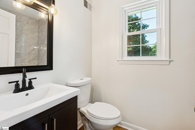 404 Mockingbird Lane, Spartanburg, SC 29307