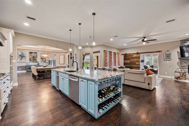 228 Crystal Court, Heath, TX 75032