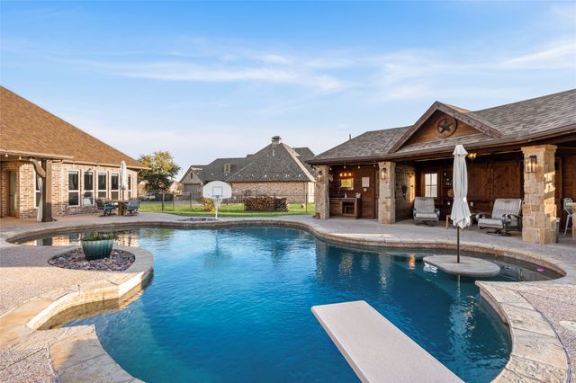 228 Crystal Court, Heath, TX 75032