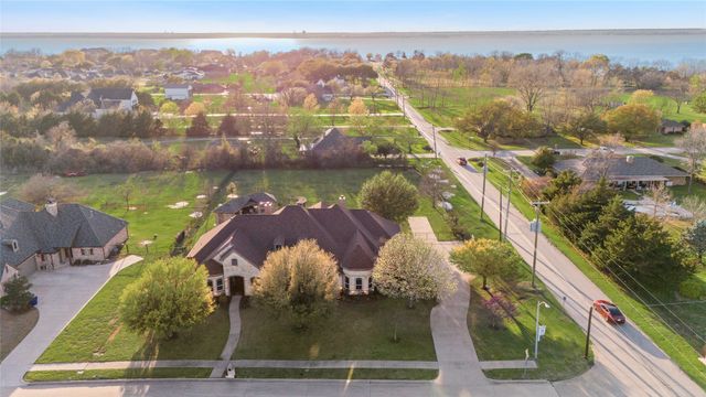 228 Crystal Court, Heath, TX 75032