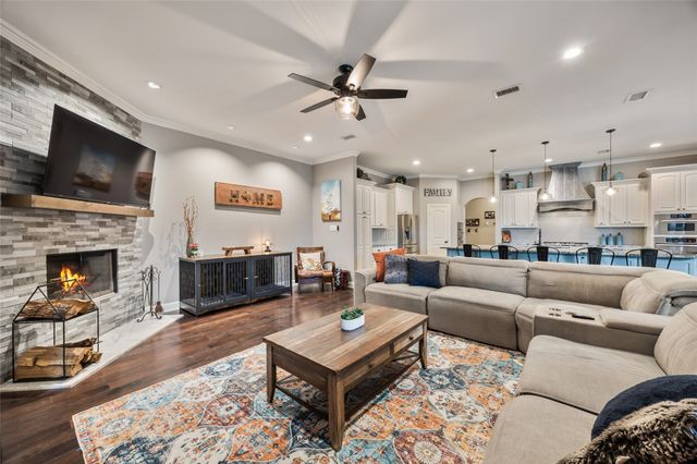 228 Crystal Court, Heath, TX 75032