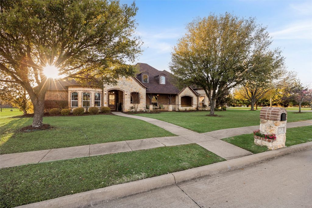 228 Crystal Court, Heath, TX 75032