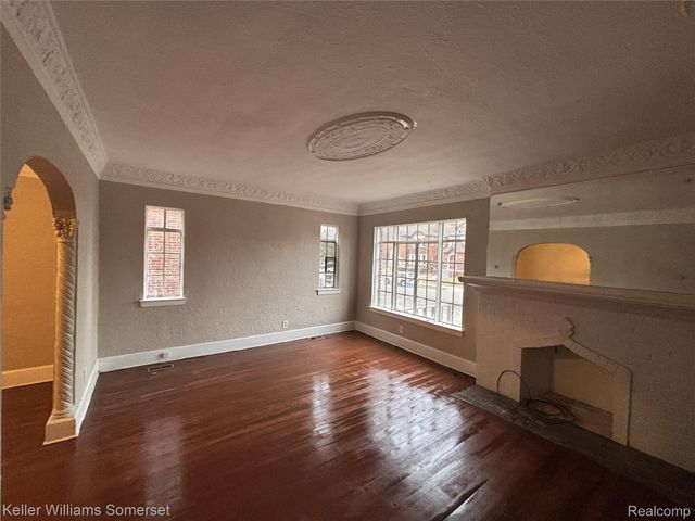 17606 Roselawn Street, Detroit, MI 48221