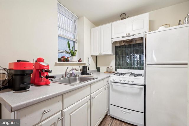 1419 S 4TH STREET, Philadelphia, PA 19147