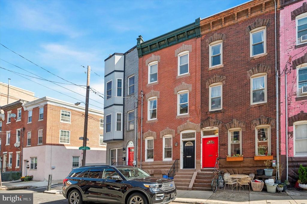 1419 S 4TH STREET, Philadelphia, PA 19147